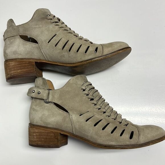 Sam Edelmann Beige Slip-On Suede Braided Booties with Buckles- Size 6.5 - Picture 6 of 16